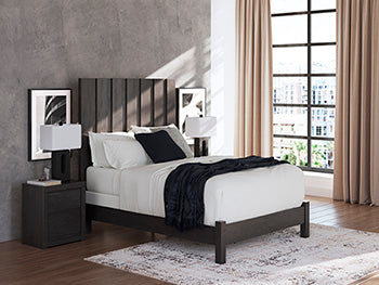 Fraluna Queen Headboard Panel
