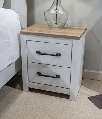 Linnocreek Nightstand
